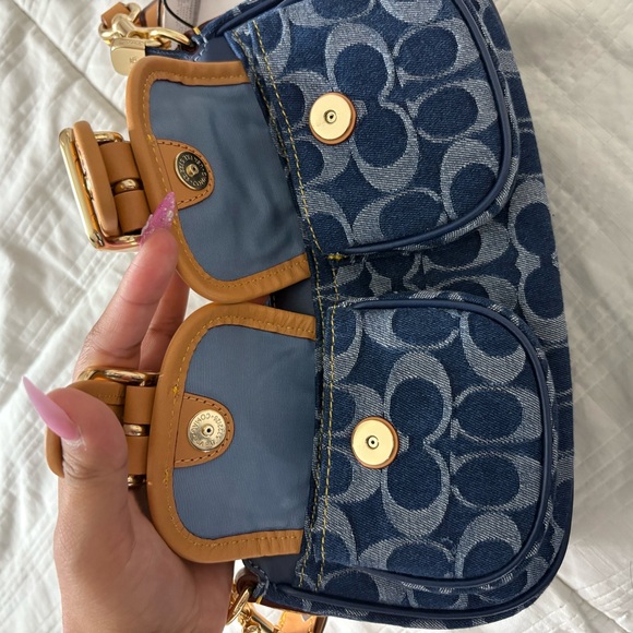 Coach Ashton Signature Canvas Denim Bag - Picture 7 of 13